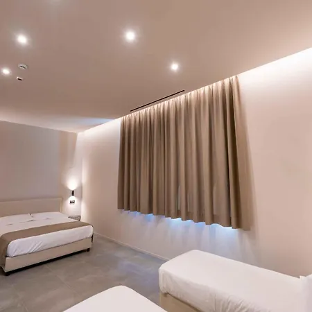 Lamal 3* Napoli